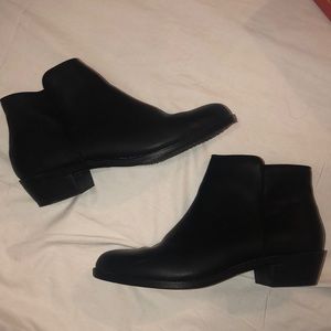 Forever 21 Chelsea booties